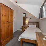 Ξενοδοχείο Ascot Grange & 3*