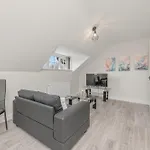 Ascot Grange & Leeds (West Yorkshire)