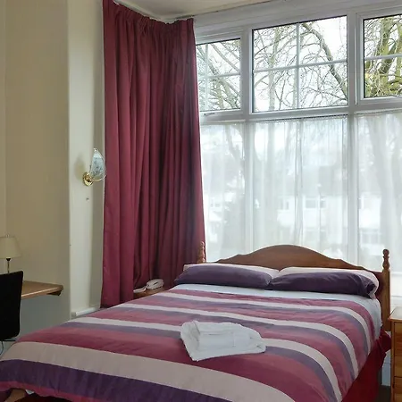 Ascot Grange - Voujon Resturant Hotel