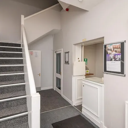 Ascot Grange - Voujon Resturant 3* Leeds (West Yorkshire)