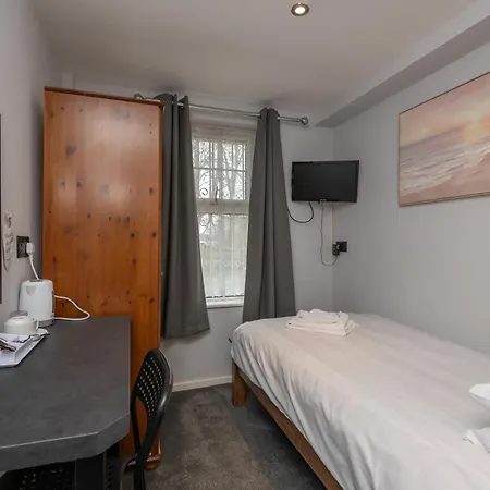 Ascot Grange - Voujon Resturant Hotell