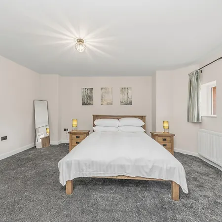 Ascot Grange &