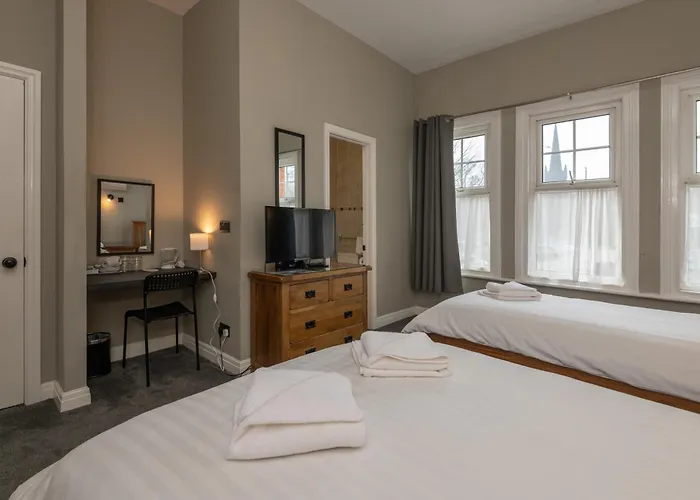 Ascot Grange - Voujon Resturant Hotell