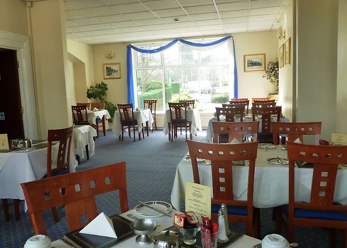 Ascot Grange - Voujon Resturant Готель 3*