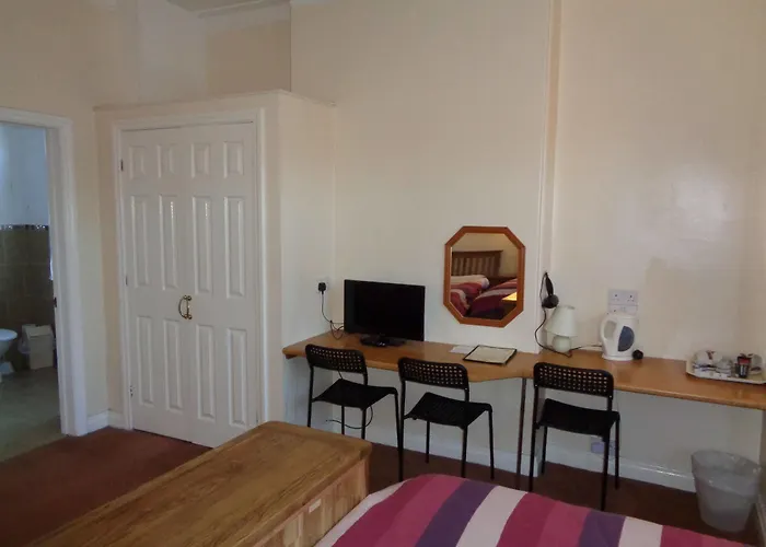 Ascot Grange - Voujon Resturant Hotell