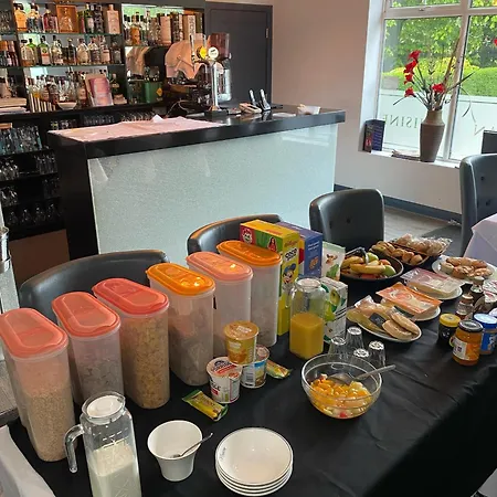 Ascot Grange - Voujon Resturant Szálloda Leeds