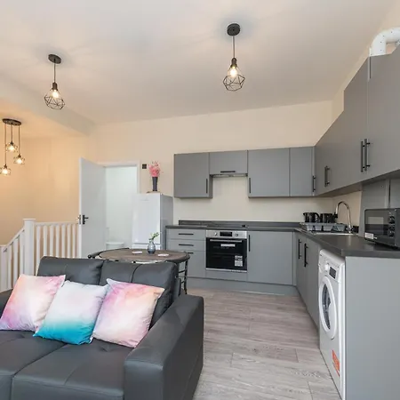 Ascot Grange & Leeds (West Yorkshire)