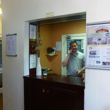 Ascot Grange - Voujon Resturant Szálloda 3*