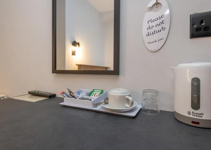 Ascot Grange - Voujon Resturant 호텔 3*