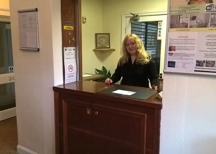 Ascot Grange - Voujon Resturant 호텔 3*