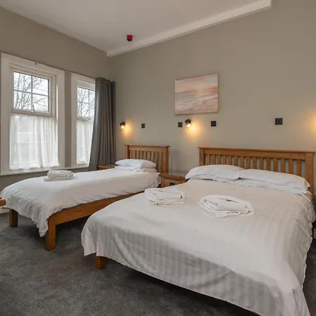 Ascot Grange - Voujon Resturant Otel Leeds (West Yorkshire)