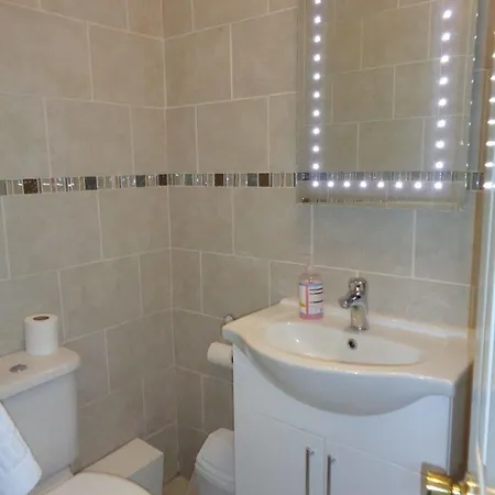 Otel Ascot Grange - Voujon Resturant Leeds (West Yorkshire)