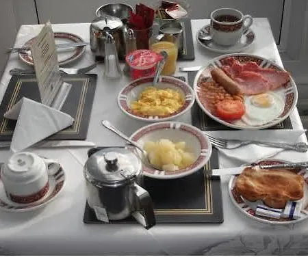 Ascot Grange - Voujon Resturant Otel 3*